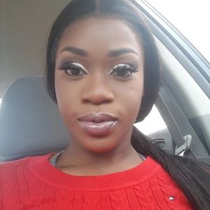 Meet your Posher, Lashantra